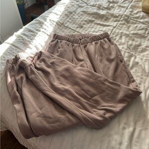 Brandy Melville mauve sweatpants